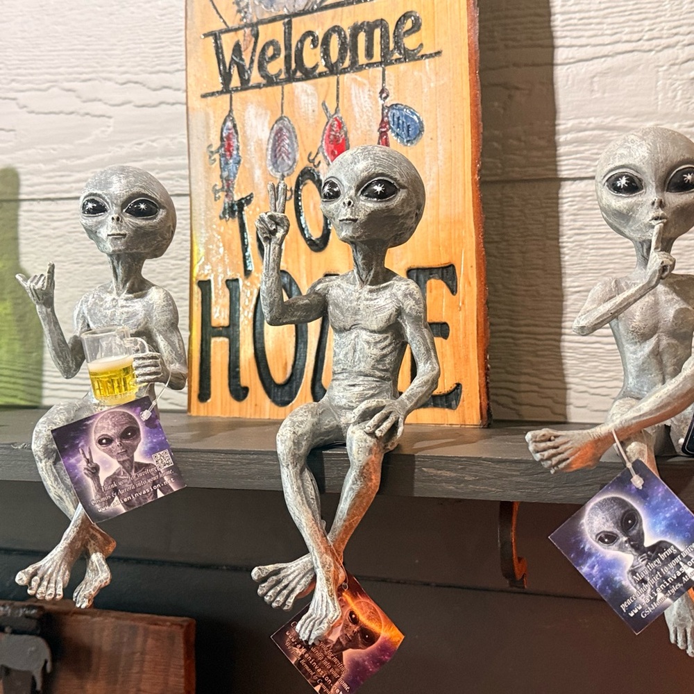 Silver Alien Figurine Shelf Sitter - Set of 3 - Picture 6 of 7